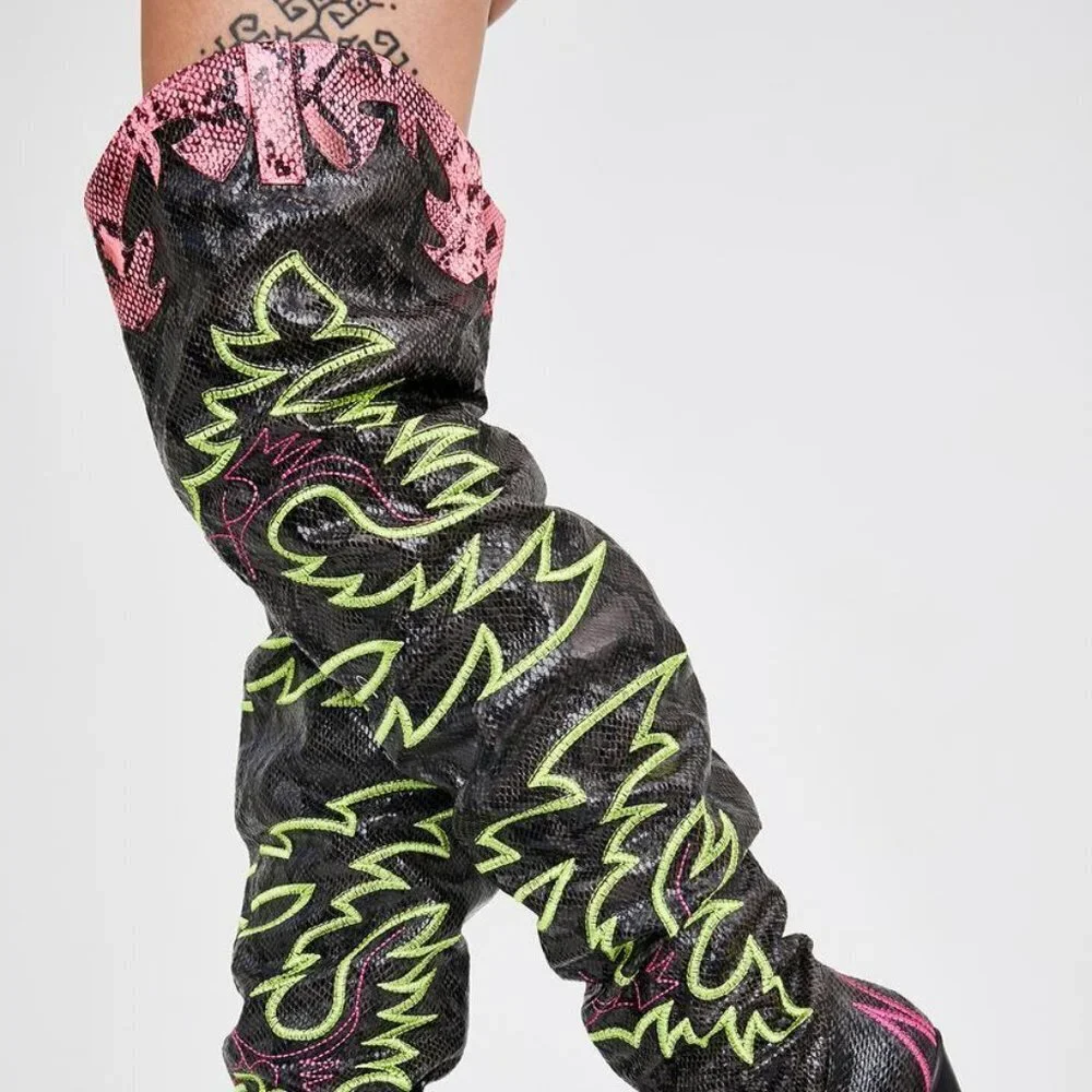 ATOMIC ON THE RUN BANDIT Cowgirl Boots ( BRAND NEW !!!! )